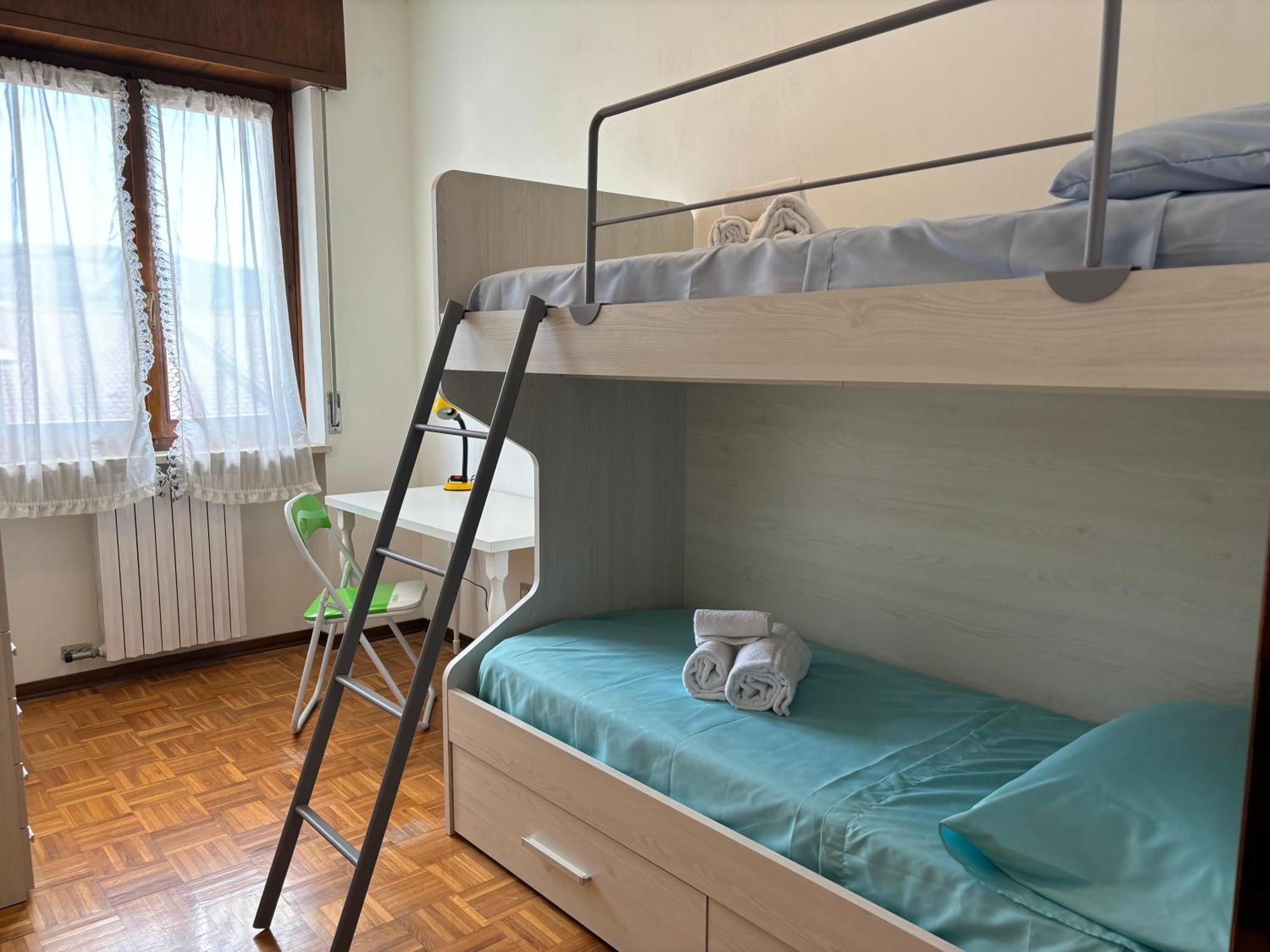 Casa Aurelio 2 Min Dall'Ospedale ネグラール エクステリア 写真