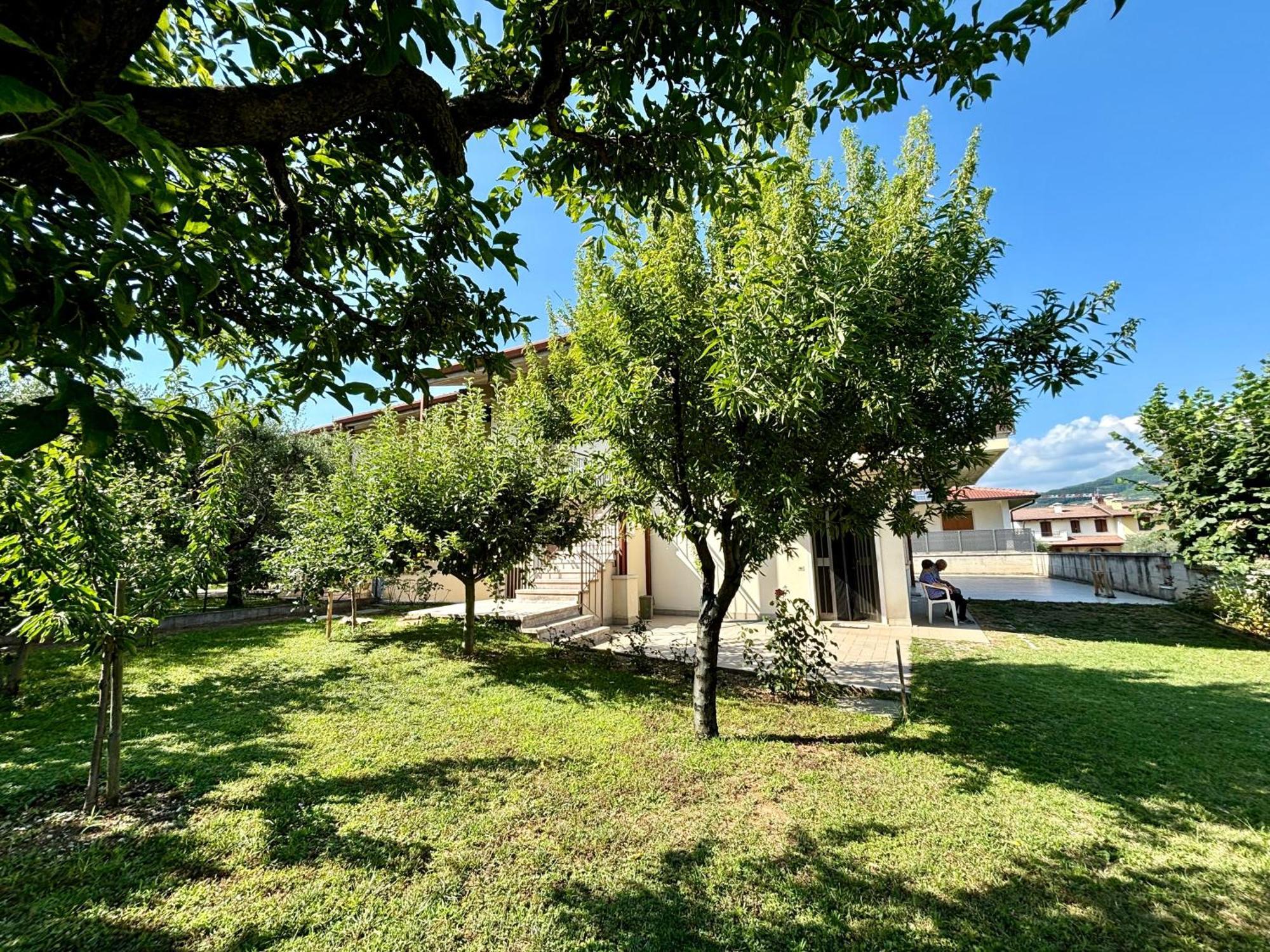 Casa Aurelio 2 Min Dall'Ospedale ネグラール エクステリア 写真